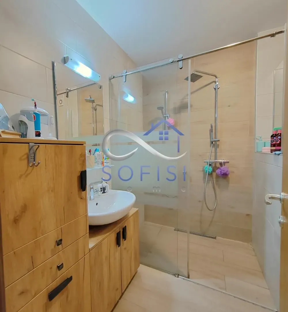Izdavanje, trosoban stan, 68m², Adamovićevo Naselje, Novi Sad Sve Podlokacije