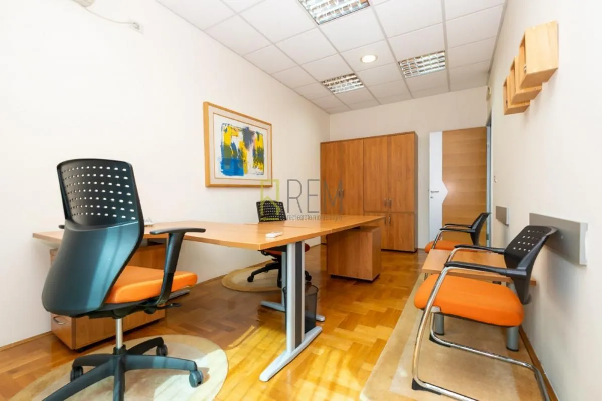 Rent, office space, 78m², Kruševac, Podgorica