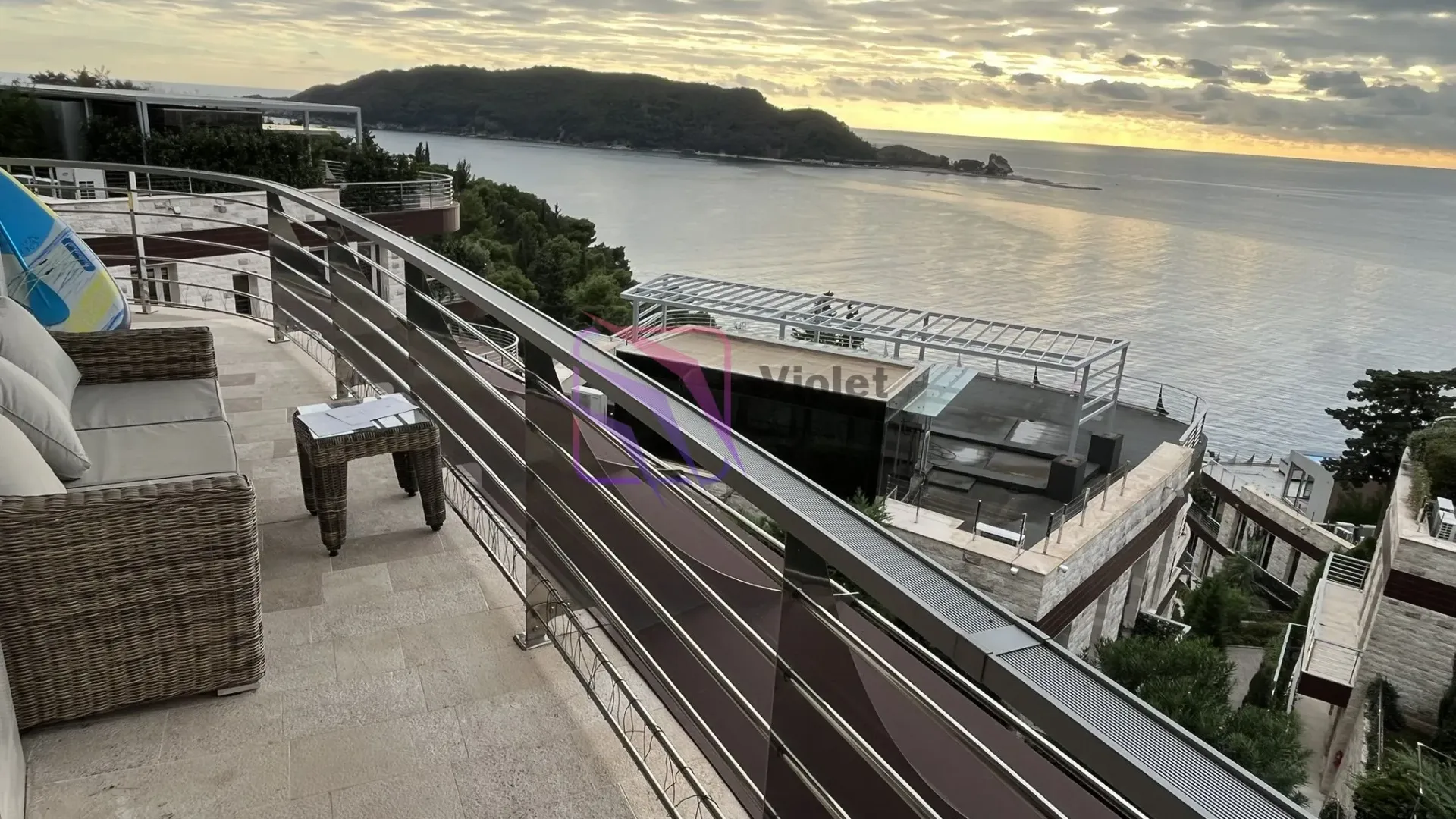 Rent, house, 180m², Dukley Gardens, Budva