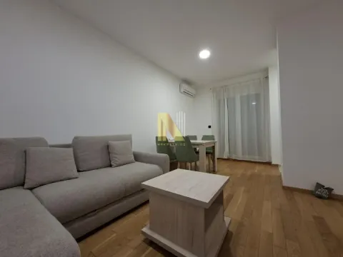 Izdavanje, dvosoban stan, 43m², Sajmište, Novi Sad - image 6