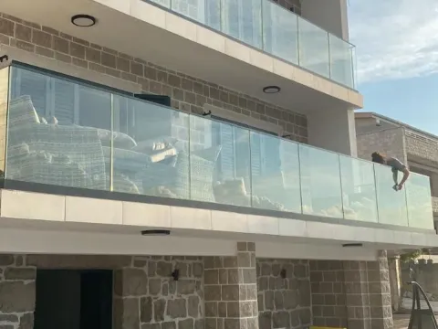 Izdavanje, dvosoban stan, 150m², Đuraševići, Tivat - image 8