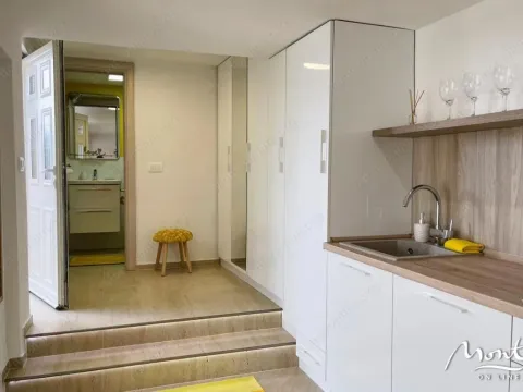 Sale, two bedroom apartment, 120m², Krašići, Tivat - image 12