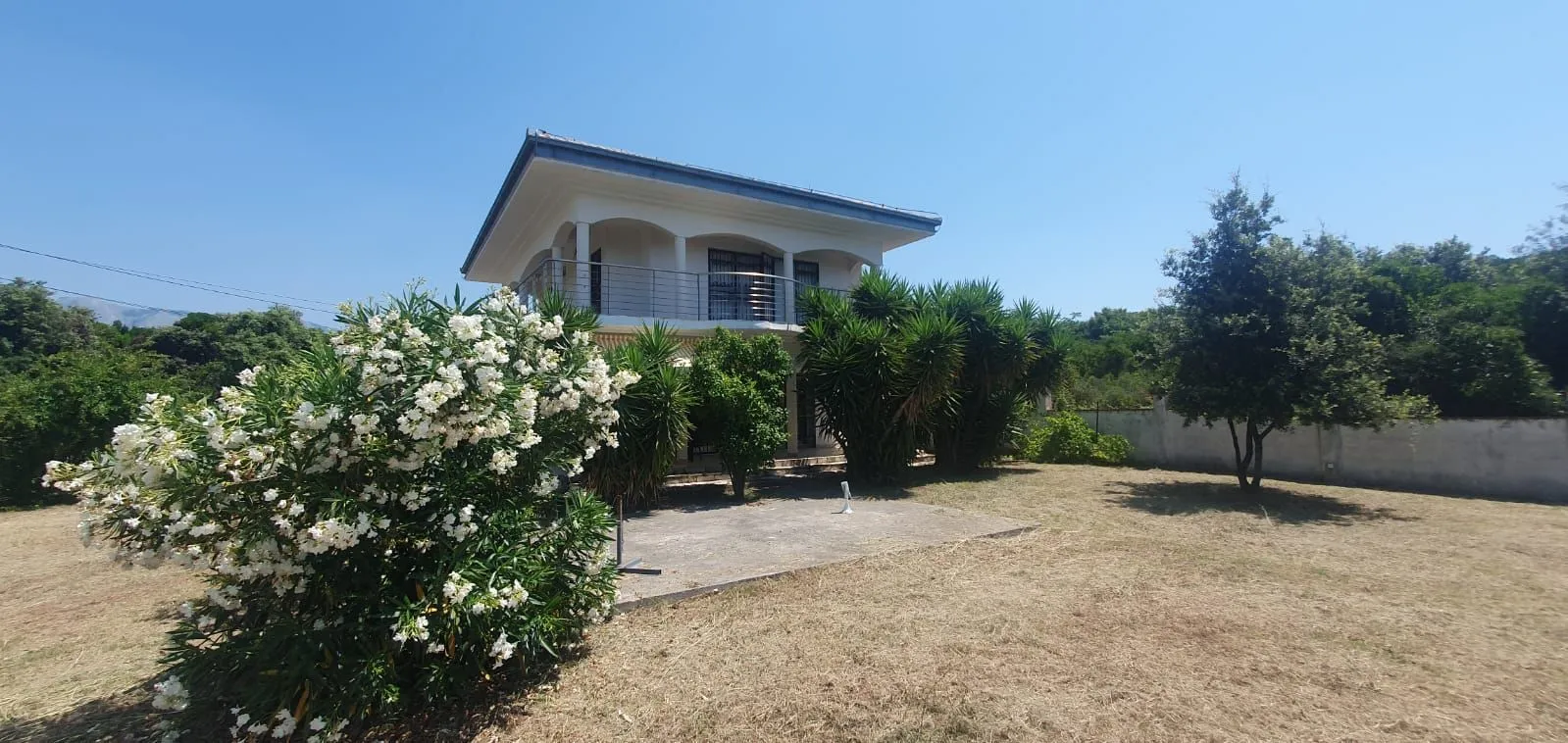 Izdavanje, kuća, 180m², Krimovica, Kotor