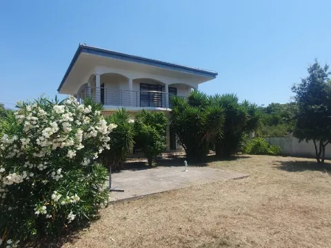 Rent, house, 180m², Krimovica, Kotor - image 10