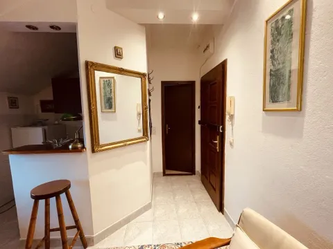 Rent, two bedroom apartment, 47m², Medaković Sve Podlokacije, Beograd - image 5