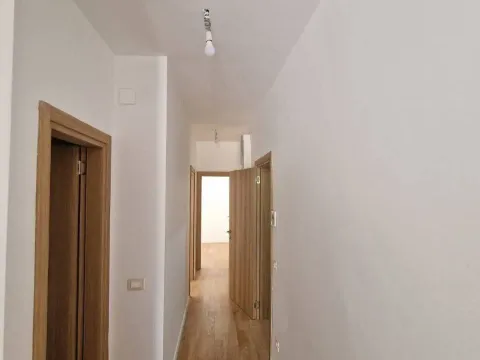 Prodaja, dvosoban stan, 75m², Dobrota, Kotor - image 9