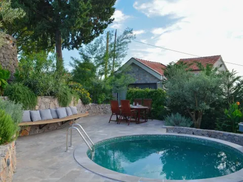 Rent, house, 520m², Đuraševići, Tivat - image 9