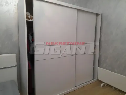 Rent, four bedroom apartment, 140m², Miljakovac, Rakovica - image 9