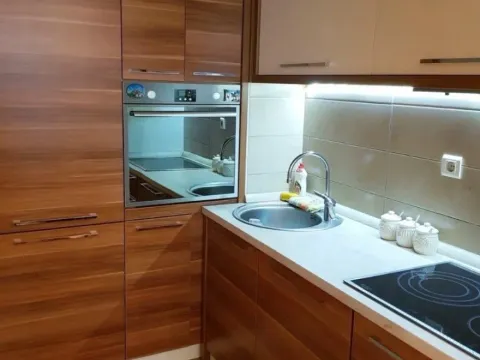 Izdavanje, jednosoban stan, 50m², Centar, Podgorica - image 9