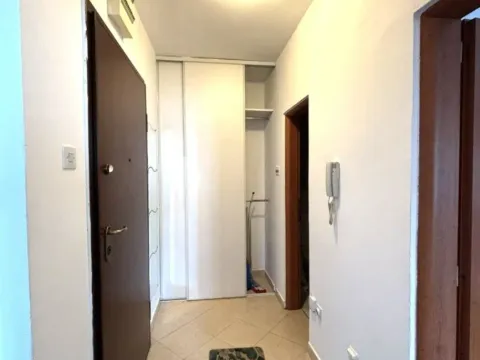 Izdavanje, dvosoban stan, 65m², Preko Morače, Podgorica - image 9