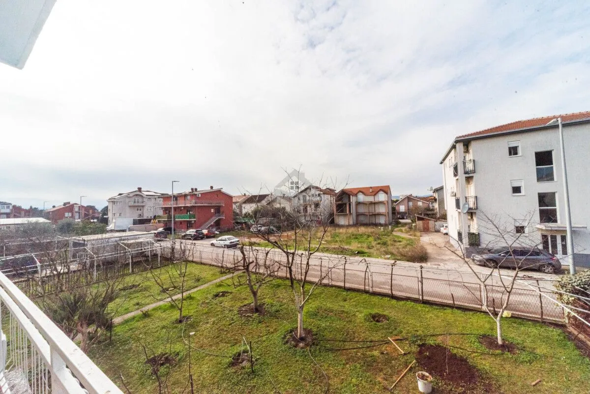 Rent, two bedroom apartment, 108m², Stari Aerodrom, Podgorica