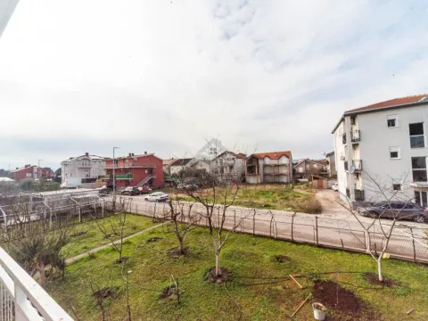 Rent, two bedroom apartment, 108m², Stari Aerodrom, Podgorica - image 18