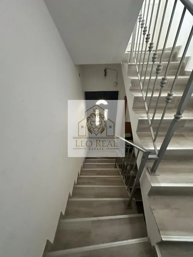 Prodaja, kuća, 400m², Surčin, Beograd