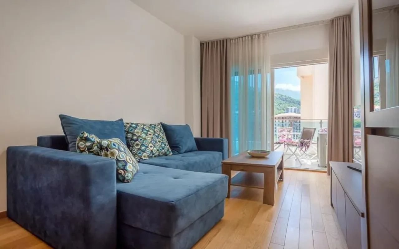 Sale, two bedroom apartment, 55m², Bečići, Budva