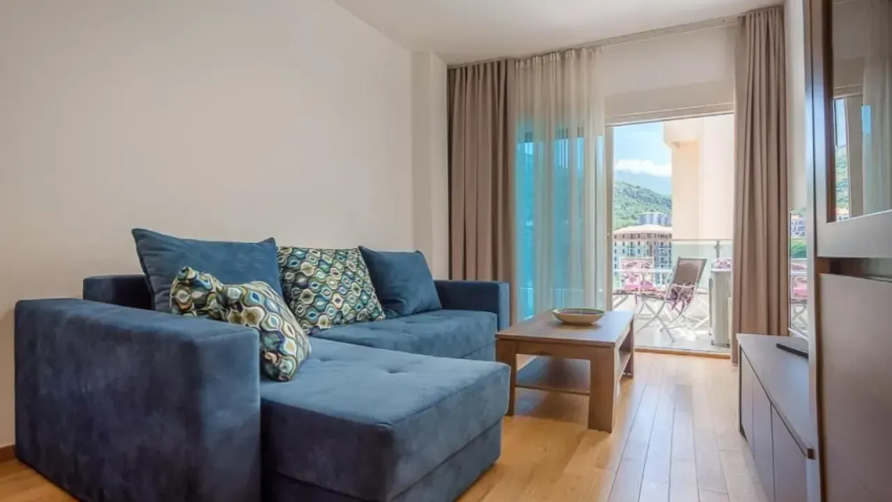 Sale, two bedroom apartment, 55m², Bečići, Budva