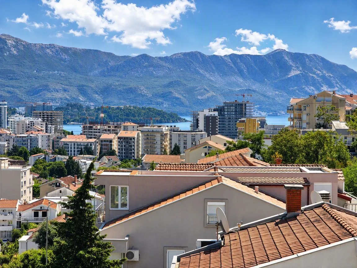 Prodaja, dvosoban stan, 77m², Budva, Crna Gora