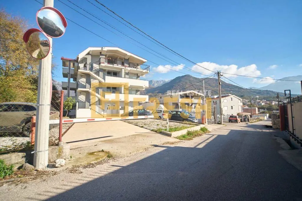 Prodaja, dvosoban stan, 68m², Bar, Crna Gora