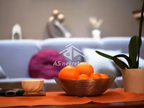 Izdavanje, trosoban stan, 80m², Stari Grad, Beograd - image 6