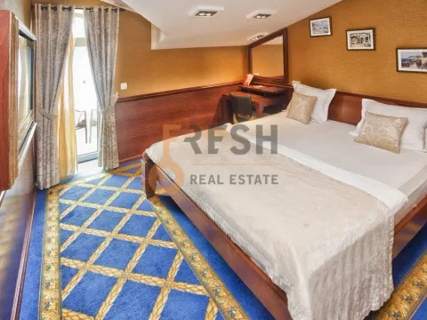 Prodaja, kuća, 400m², Tivat, Crna Gora - image 15