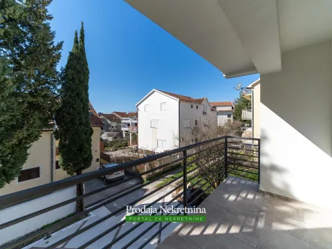 Sale, two bedroom apartment, 65m², Tivat, Crna Gora