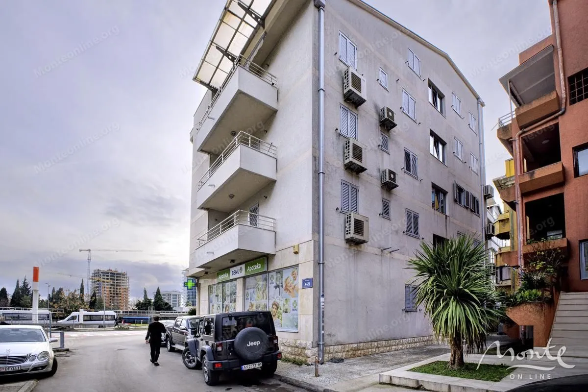 Sale, two bedroom apartment, 80m², Maine, Budva