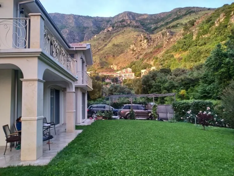 Sale, house, 235m², Reževići, Budva