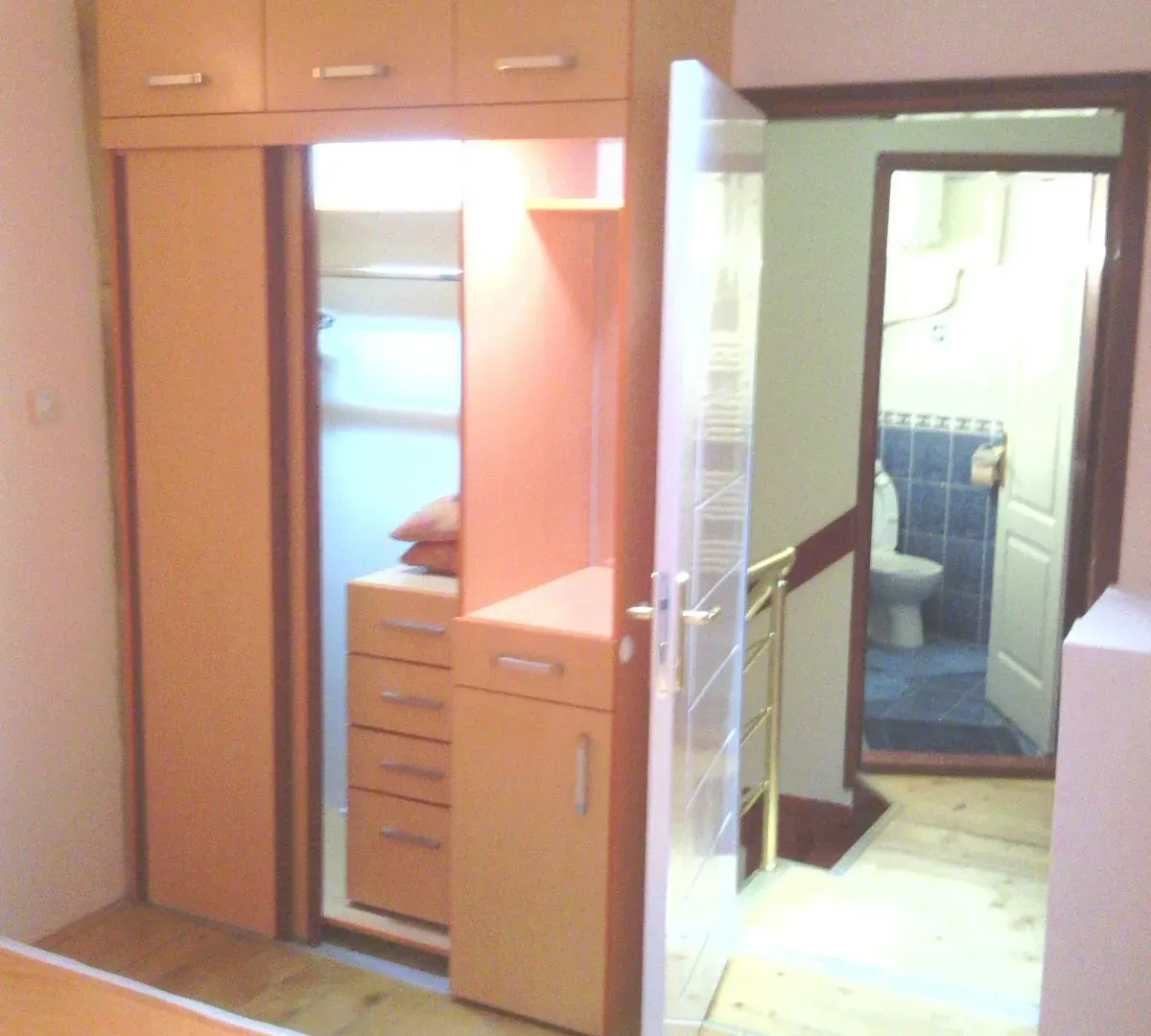 Izdavanje, trosoban stan, 94m², Savski Venac, Beograd