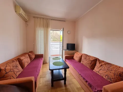 Rent, studio apartment, 30m², Budva, Crna Gora