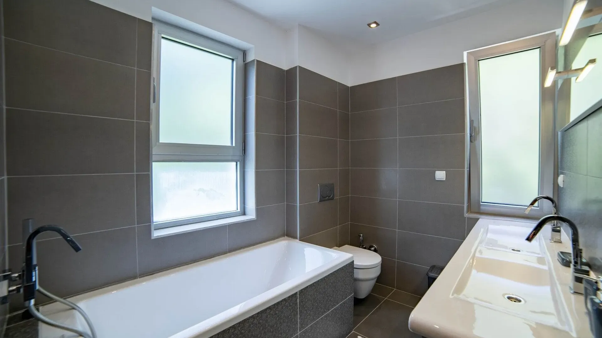 Sale, house, 405m², Kotor, Crna Gora
