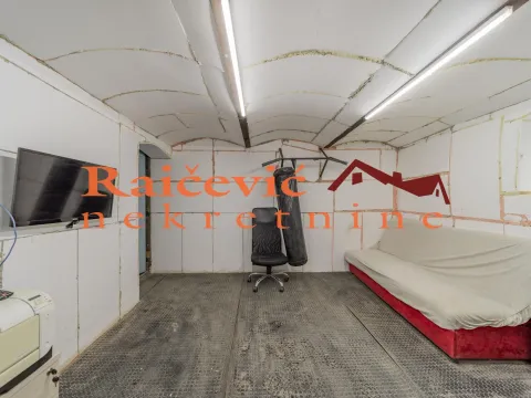 Izdavanje, dvosoban stan, 51m², Stari Grad, Beograd - image 19