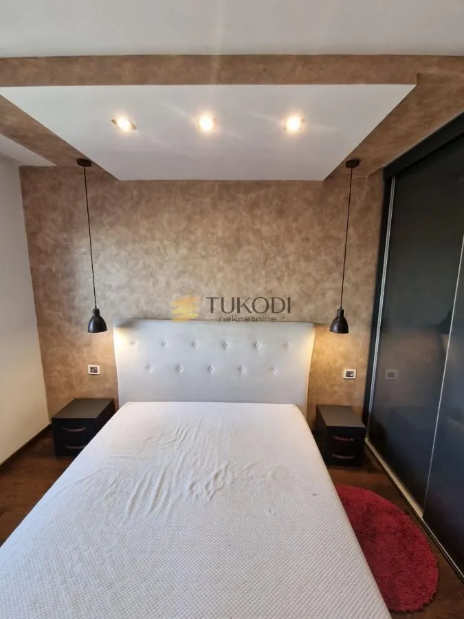 Prodaja, trosoban stan, 86m², Adamovićevo Naselje, Novi Sad Sve Podlokacije