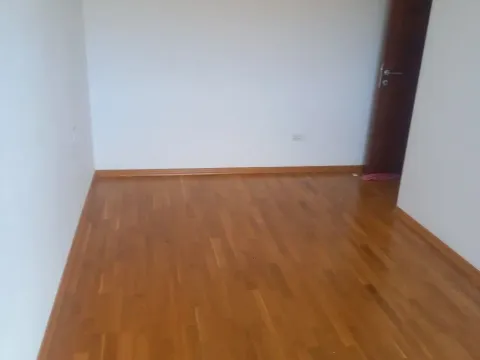 Izdavanje, trosoban stan, 72m², Tuški Put, Podgorica - image 11