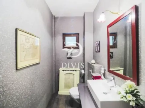 Sale, apartment, 250m², Cvetni Trg, Vračar Sve Podlokacije - image 13