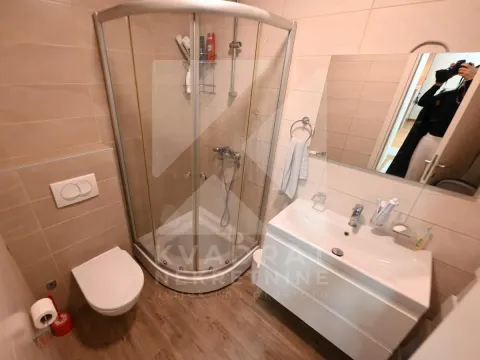 Izdavanje, dvosoban stan, 64m², City Kej, Podgorica - image 14