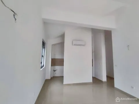 Prodaja, dvosoban stan, 78m², Dobrota, Kotor - image 3