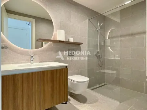 Izdavanje, trosoban stan, 90m², Savski Venac, Beograd - image 9