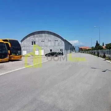 Rent, office space, 1500m², Zeta, Podgorica - image 2