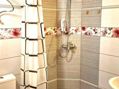 Izdavanje, jednosoban stan, 17m², Kumbor, Herceg Novi - image 9