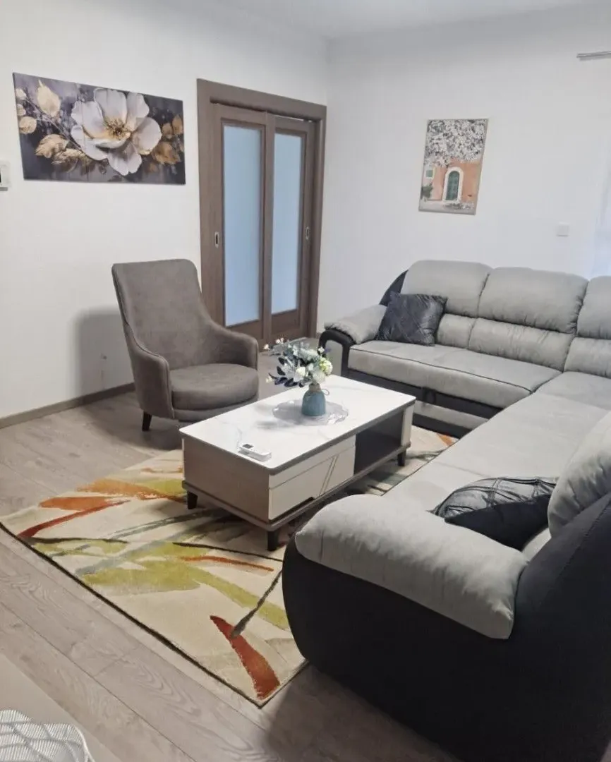 Rent, three bedroom apartment, 130m², Stari Aerodrom, Podgorica