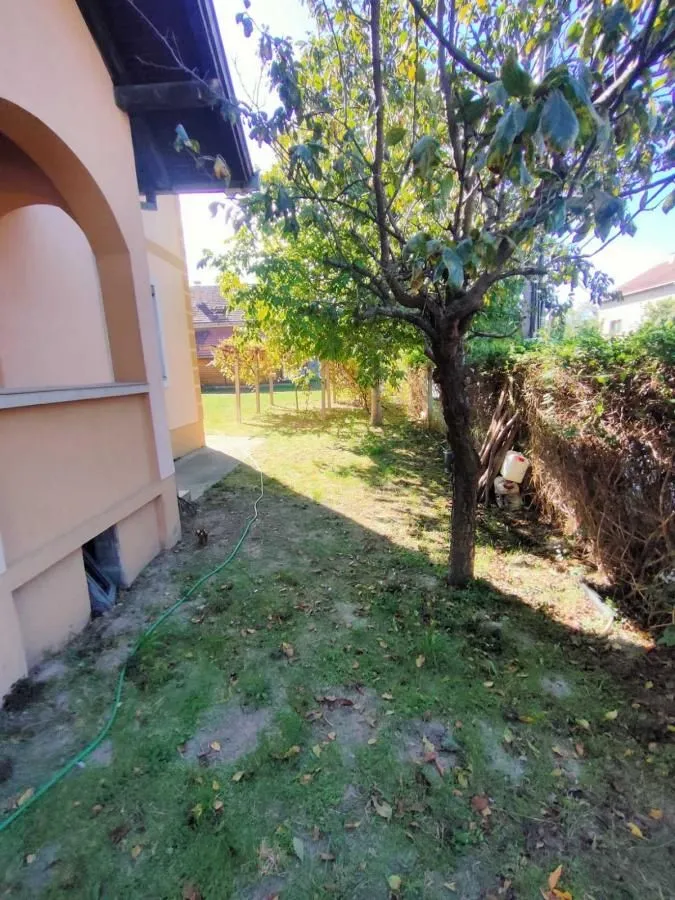 Prodaja, kuća, 315m², Adice, Novi Sad Sve Podlokacije