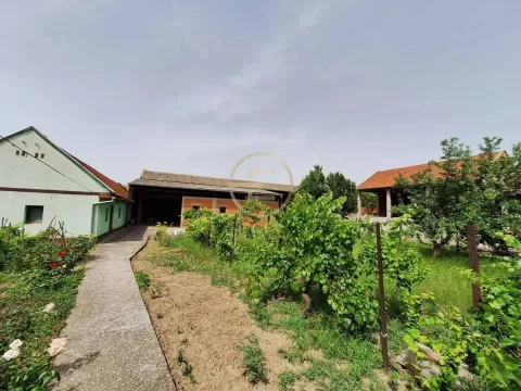 Prodaja, kuća, 231m², Novi Bečej, Zrenjanin - image 18