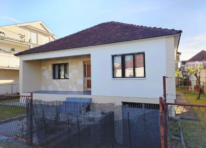 Sale, house, 100m², Konik, Podgorica