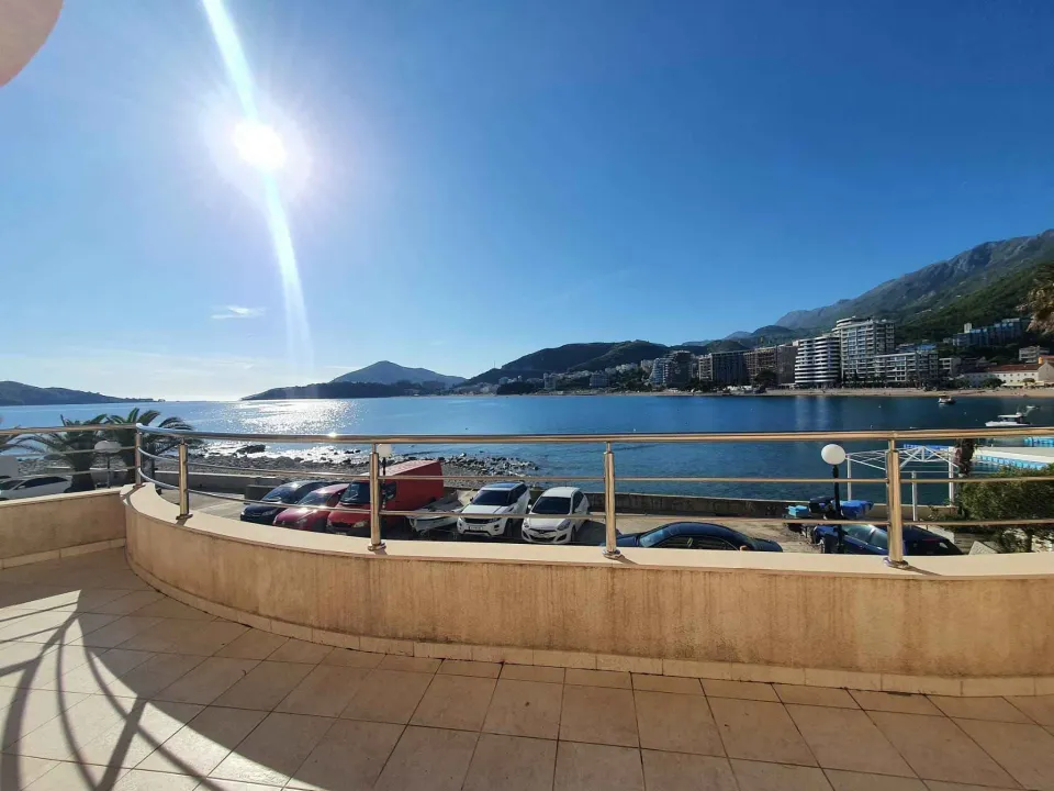 Sale, studio apartment, 292m², Rafailovići, Budva