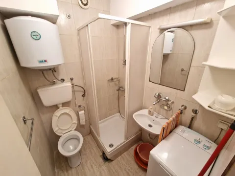 Izdavanje, jednosoban stan, 40m², Budva, Crna Gora - image 11