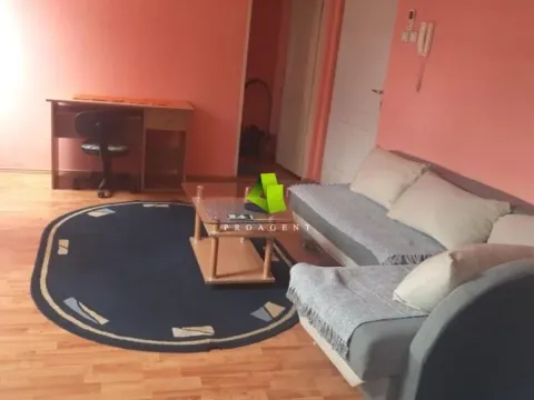 Izdavanje, jednosoban stan, 33m², Centar, Niš