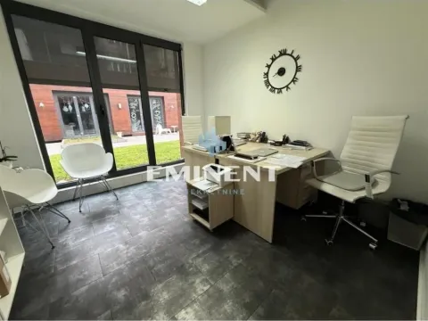 Izdavanje, poslovni prostor, 303m², Stari Grad, Beograd - image 10