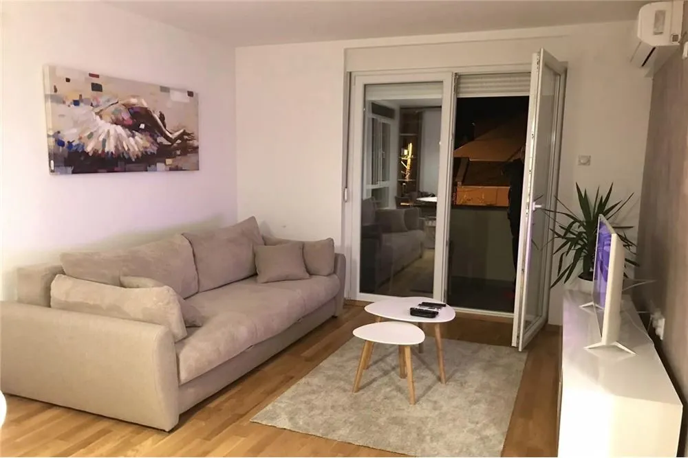 Izdavanje, dvosoban stan, 56m², Durlan, Niš