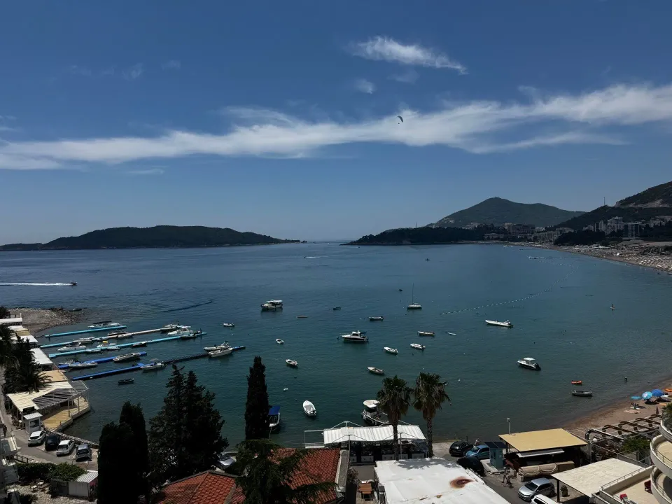 Prodaja, dvosoban stan, 68m², Rafailovići, Budva