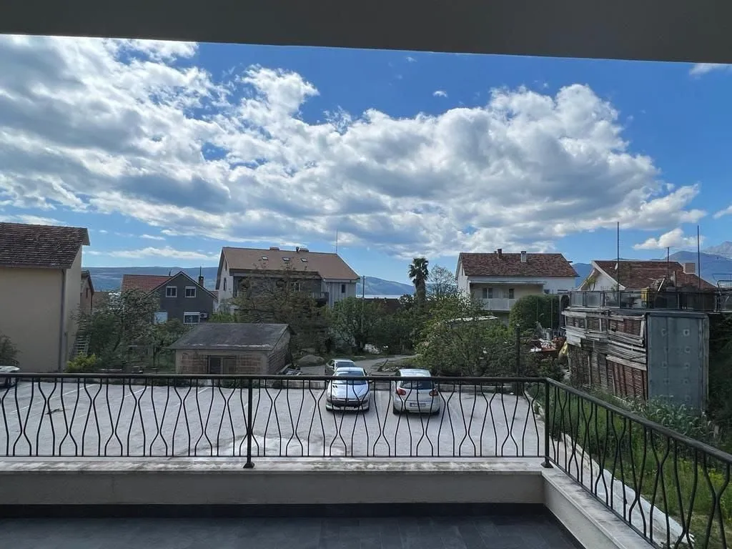 Rent, one bedroom apartment, 43m², Kalimanj, Tivat