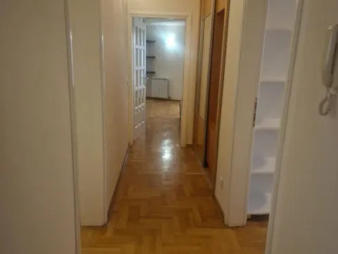 Izdavanje, trosoban stan, 82m², Dedinje Sve Podlokacije, Beograd - image 4